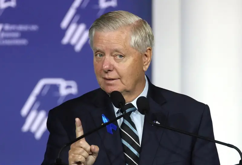 Американский сенатор: Украина должна будет вернуть США полученные ранее деньги