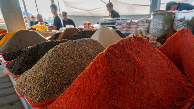 Гастроэнтеролог назвала специи плохой заменой витаминам