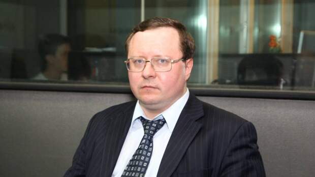 Власть требует от народа не прятать деньги под подушкой: простых людей винят в экономических проблемах в стране