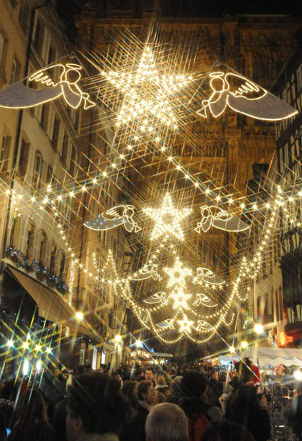 Christmas trees and lights 19 Ёлки и праздничные огни по всему миру