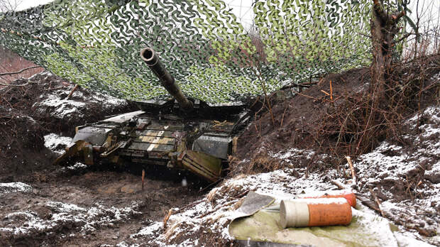 Брошенный танк ВСУ в Андреевке в Донецкой народной республике Брошенный танк ВСУ в Андреевке в Донецкой народной республике - РИА Новости, 1920, 05.03.2022