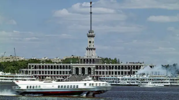 Росприроднадзор назвал размер ущерба Химкинскому водохранилищу