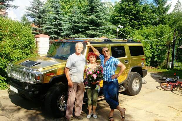 10 самых дорогих автомобилей знаменитостей