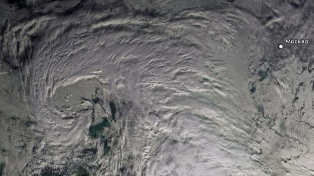 Роскосмос показал снежный циклон над Москвой — фото из космоса