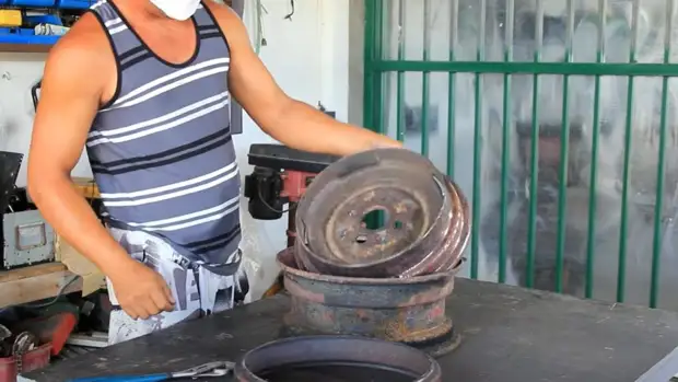 Поворотный сварочный стол из автомобильных дисков