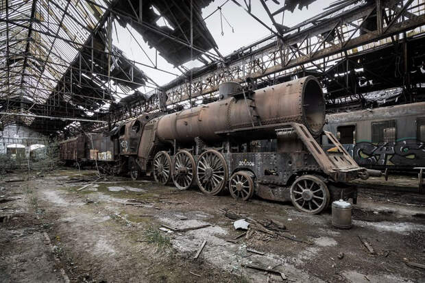 ЗАброшенные здания в фотографиях Саймона Йонга