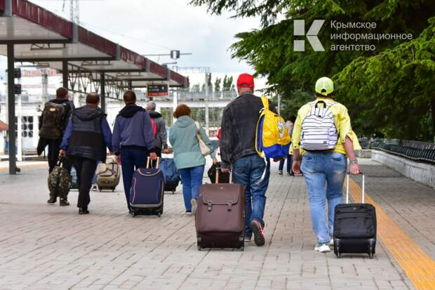 За четыре месяца Крым посетило более 800 тысяч туристов