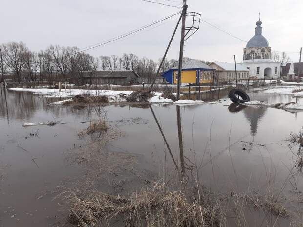 Ещё один мост и участок дороги затопило в Нижегородской области
