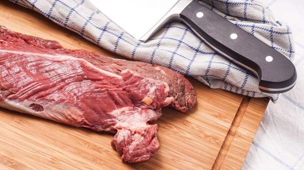 Кофе, масло и многое другое: продукты, которые не стоит сливать в раковину