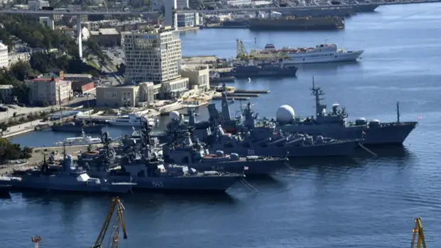 «Продолжать работать слаженно»: как Россия и Китай проводят учения «Морское взаимодействие — 2021»