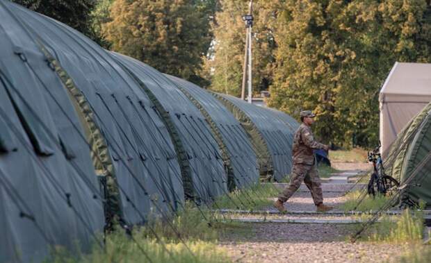 Палаточный городок американской армии в районе г. Повидз, Польша 