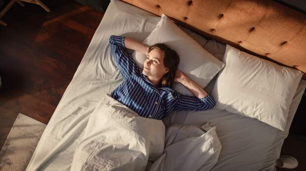 Врач призвал отказаться от нескольких продуктов на ужин ради крепкого сна