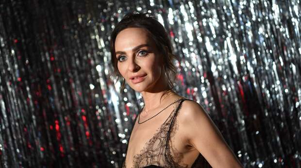 Телеведущая Варнава снялась с новой короткой стрижкой