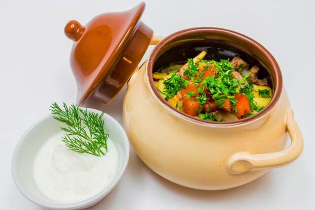 https://eco-recept.ru/wp-content/uploads/svinina-s-kartofelem-e1548034995814.jpg