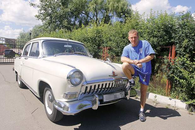 10 самых дорогих автомобилей знаменитостей