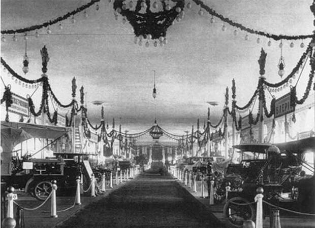 В Петербурге-Петрограде проходили автосалоны в далеких 1907-1925гг. (13 фото)