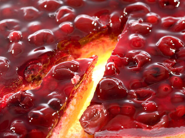 Не останется ни кусочка: чизкейк с фруктами под вишневым соусом - Smak.ua