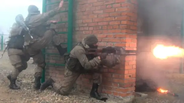 Разведчики морской пехоты ТОФ провели учения в Приморском крае