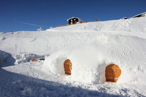 Снежный отель IgluLodge 