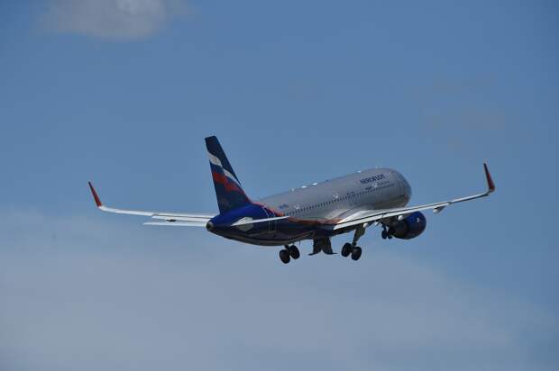 Летевший из Москвы на Пхукет самолет экстренно сел в Самаре из-за пассажира