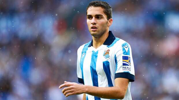 Захарян — вне заявки «Реала Сосьедад» на матч Ла Лиги после слухов, что тренер басков не рассчитывает на Арсена