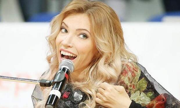 Певица Юлия Самойлова намерена эмигрировать из России Певица Юлия Самойлова намерена эмигрировать из России
