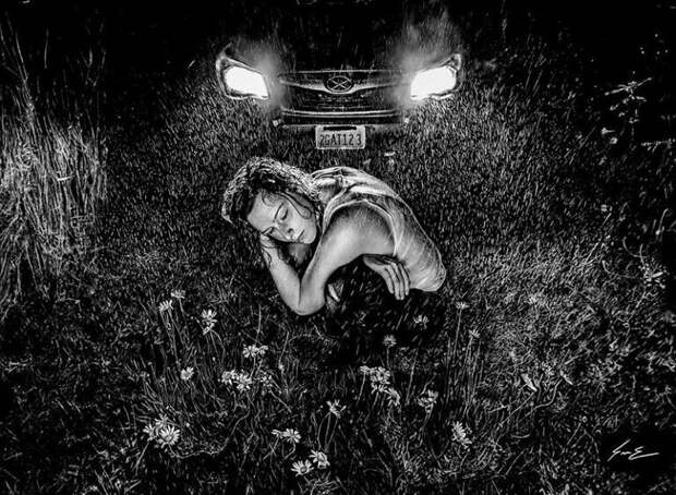 Дилан Икин и его фотореалистичные рисунки углем