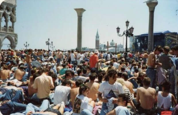Pink Floyd на площади Сан-Марко в 1989 году
