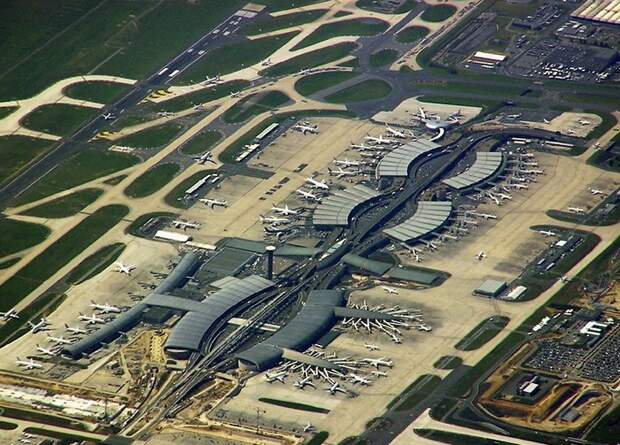 Аэропорт Шарль де Голль в Париже - худший аэропорт мира