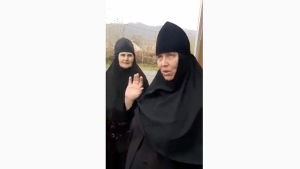 Монахиня рассказала, что в счастливом браке «женщина должна давать» Монахиня рассказала, что в счастливом браке «женщина должна давать»