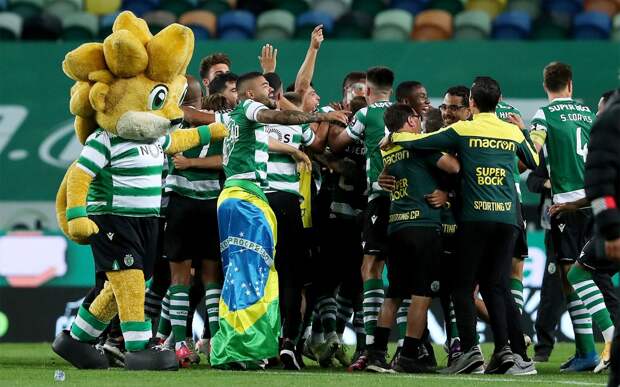 Дубль Суареса помог «Спортингу» разгромить «Эшторил» в чемпионате Португалии