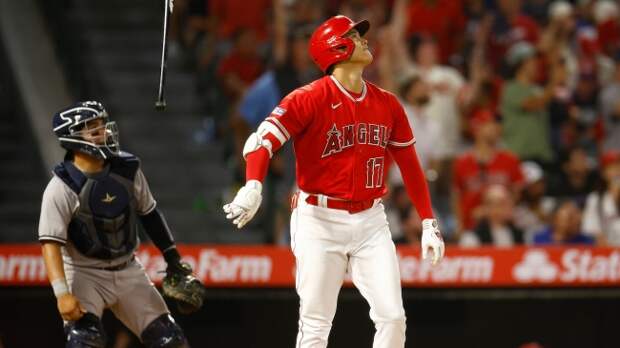 Shohei Ohtani's bat flip after hitting HR No. 35