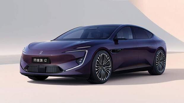 Новый фастбэк Avatr 12 выйдет на рынок России