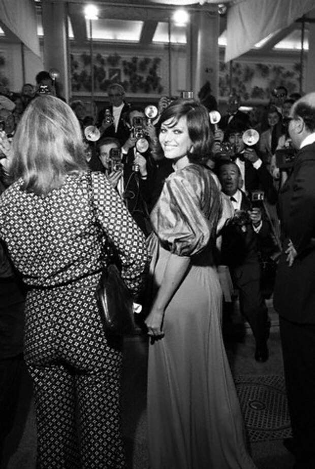 Claudia Cardinale 1972 (322x480, 56Kb)