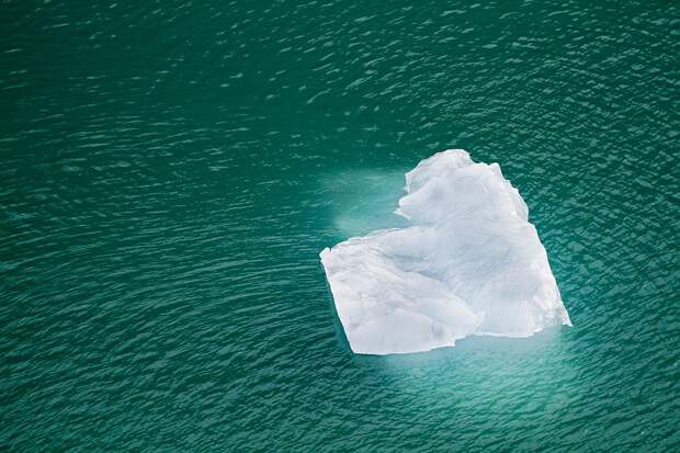 Сердце природы: айсберг