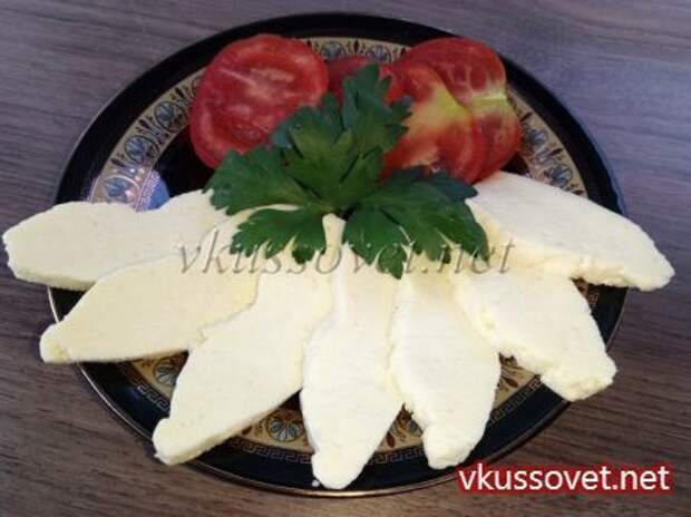 Мясные рулеты под соусом из смородины