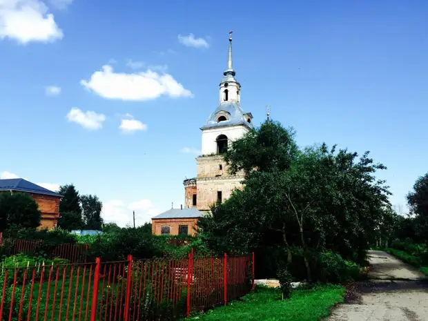 Село ивановичи. Любичи Луховицкий район. Село Любичи Луховицкий район. Деревня Любиж Ясногорский район. Любичи Тамбовской области.