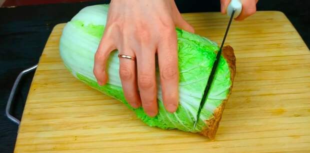 В последнее время стала часто покупать пекинскую капусту: готовлю из нее вкусную закуску