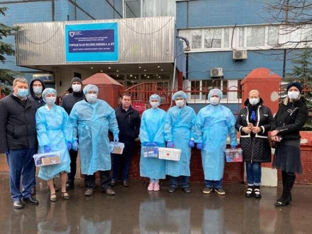 В помощь московским медикам выделили дополнительный транспорт. Фото: moscow.er.ru