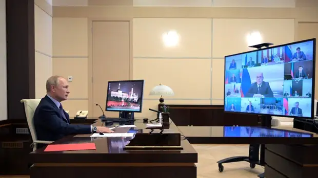 «Общенациональное единение позволило достойно ответить на вызов эпидемии»: Путин о ситуации с COVID-19 в России