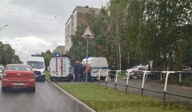 В Удмуртии объявлен траур по погибшим при нападении на школу в Ижевске