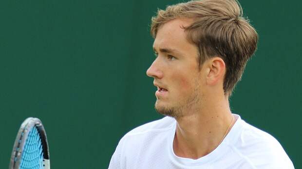 Теннисист Даниил Медведев с победы стартовал на турнире в Вене