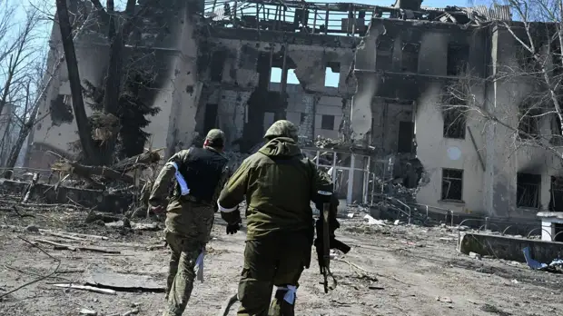 Офицеры стран НАТО попали в окружение под Мариуполем: версия