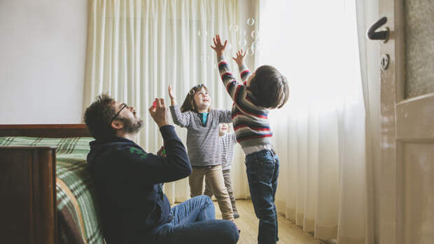 Педагог Замыслова рассказала о последствиях игнорирования старшего ребёнка в семье