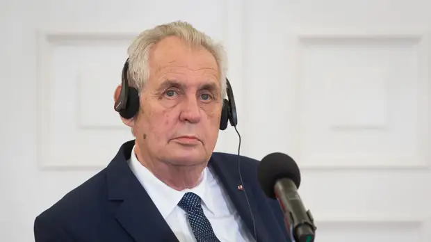 Член ОП Данюк прокомментировал слова Земана о конфузе американских спецслужб