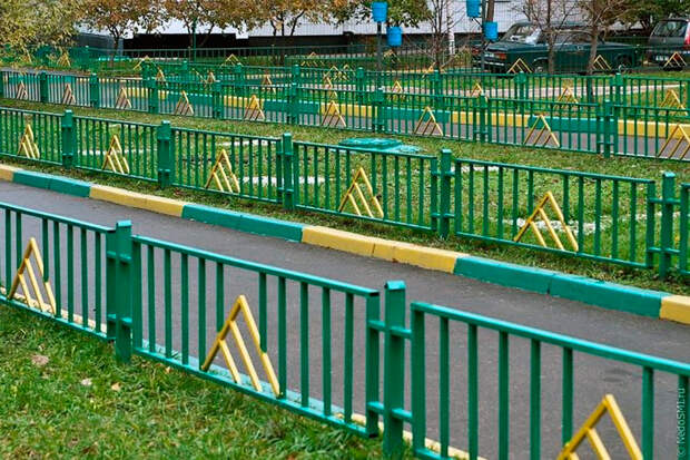 Почему русские ТАК любят отгораживаться заборами?