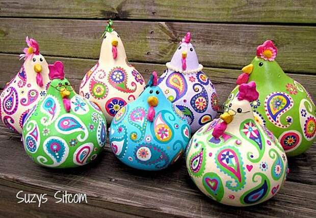 Gossiping chickens! Cute paisley painted chicken gourds. Check out my Etsy shop!: 
