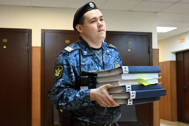 Захватившему 68 россиян в заложники украинскому командиру вынесли приговор