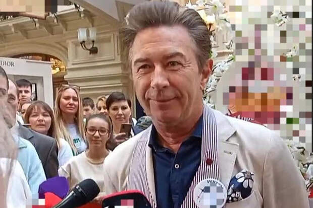 Сюткин рассказал, что подал в суд на сайт с известным мемом из-за мамы