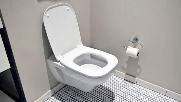 СМИ: на американском авианосце прорвало канализацию